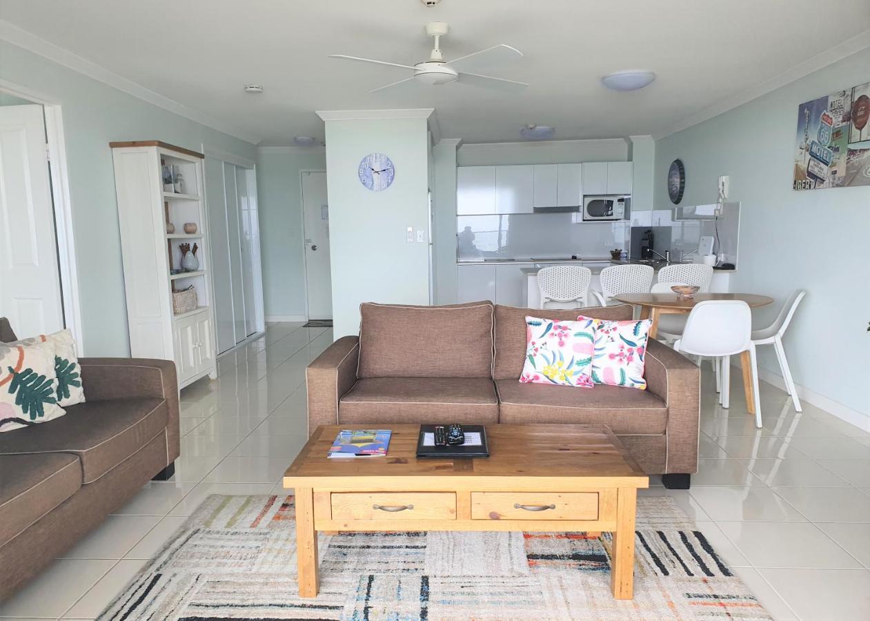غولد كوست Pacific Surf Absolute Beachfront Apartments المظهر الخارجي الصورة