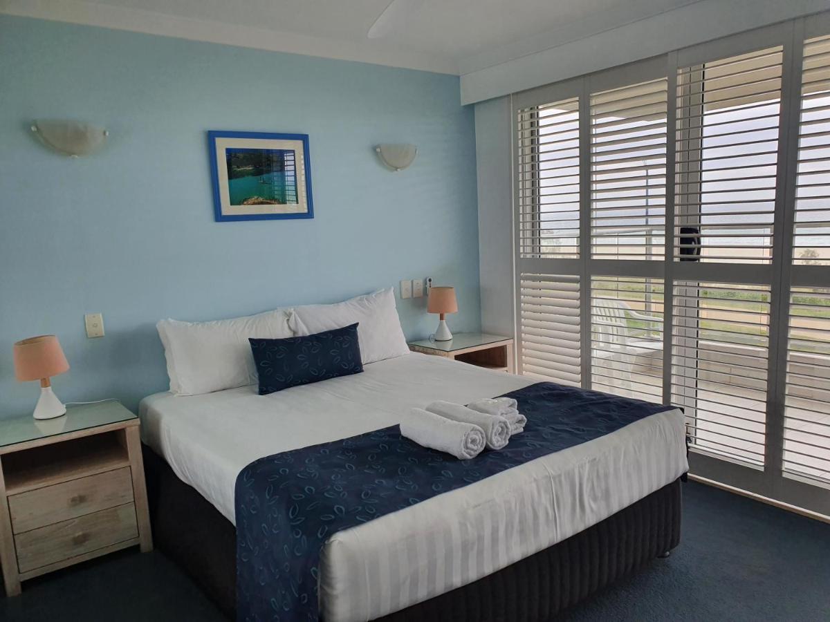 غولد كوست Pacific Surf Absolute Beachfront Apartments المظهر الخارجي الصورة
