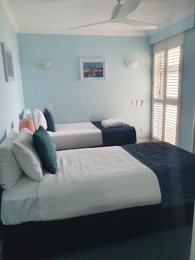 غولد كوست Pacific Surf Absolute Beachfront Apartments المظهر الخارجي الصورة