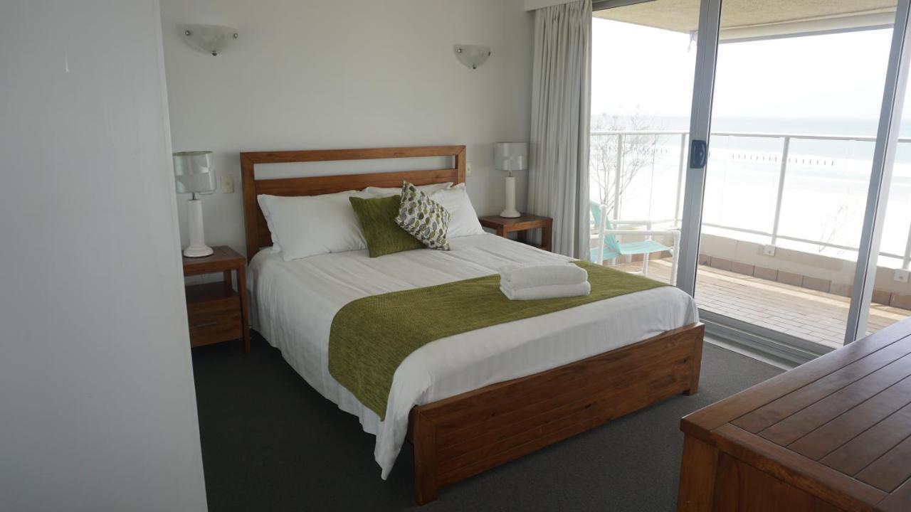 غولد كوست Pacific Surf Absolute Beachfront Apartments المظهر الخارجي الصورة