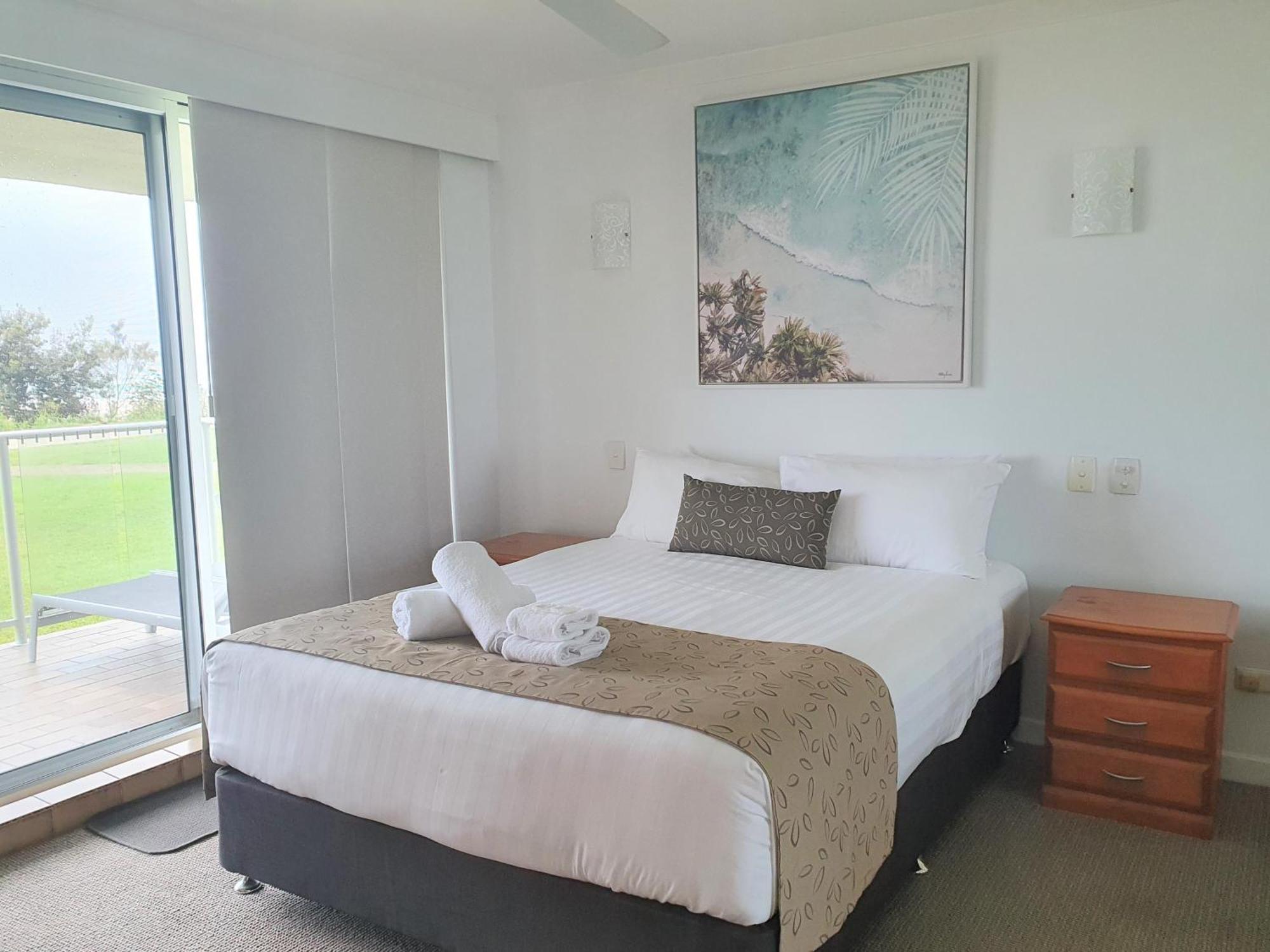 غولد كوست Pacific Surf Absolute Beachfront Apartments المظهر الخارجي الصورة