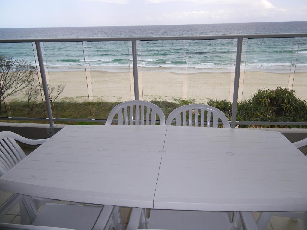 غولد كوست Pacific Surf Absolute Beachfront Apartments الغرفة الصورة