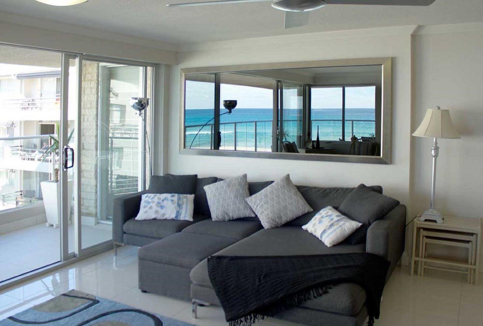 غولد كوست Pacific Surf Absolute Beachfront Apartments المظهر الخارجي الصورة