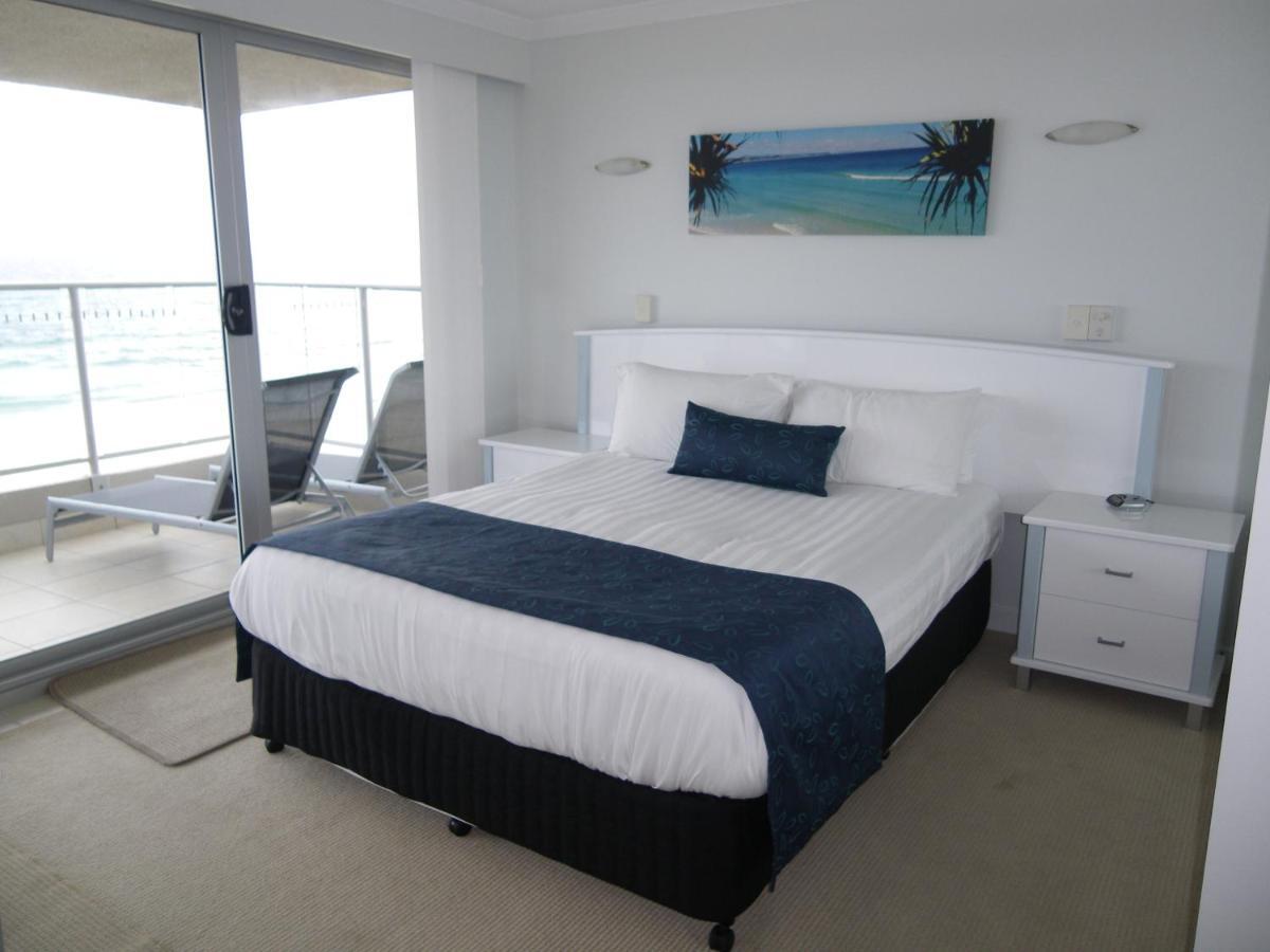 غولد كوست Pacific Surf Absolute Beachfront Apartments الغرفة الصورة
